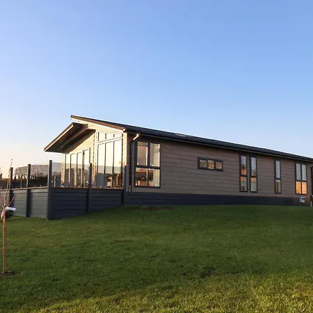 Holiday home Holly *