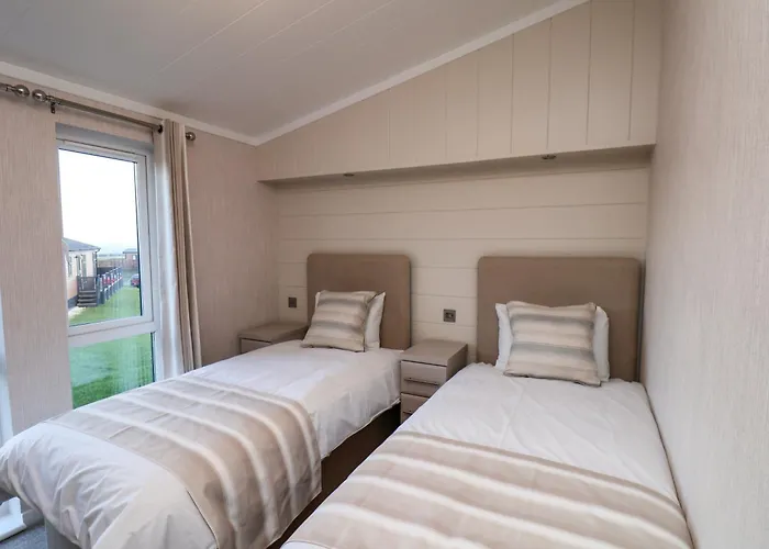 Holly Semesterbostad