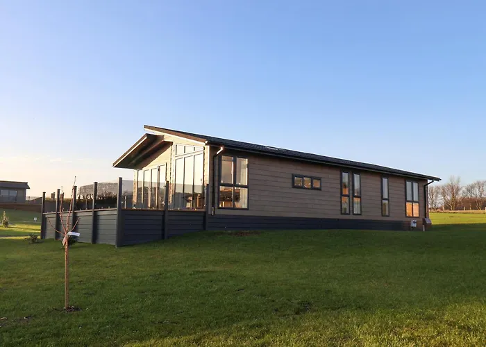 Semesterbostad Holly *