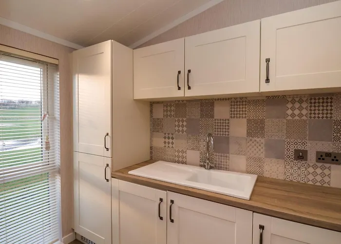 Holly Semesterbostad