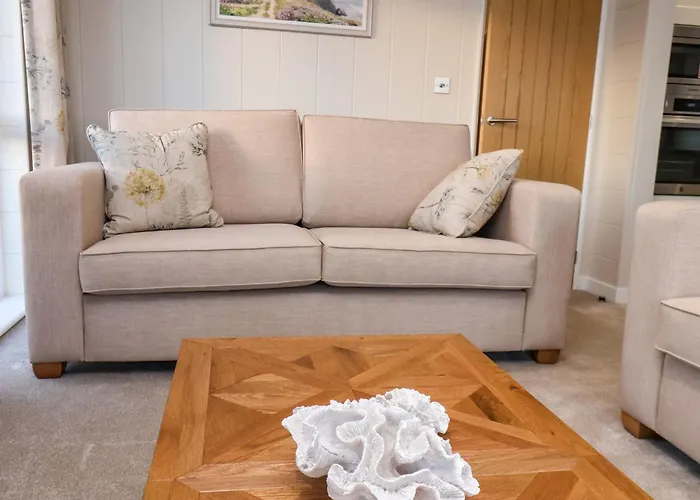 Holly Semesterbostad